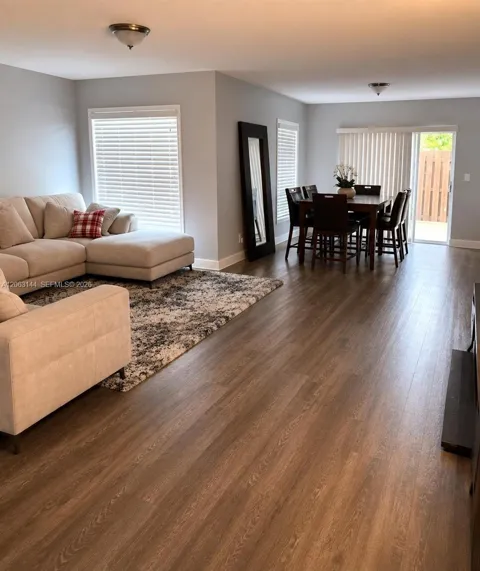 4771 Grapevine Way