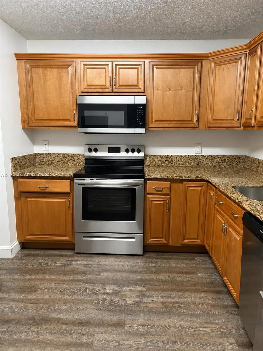 4771 Grapevine Way Davie, FL 33331
