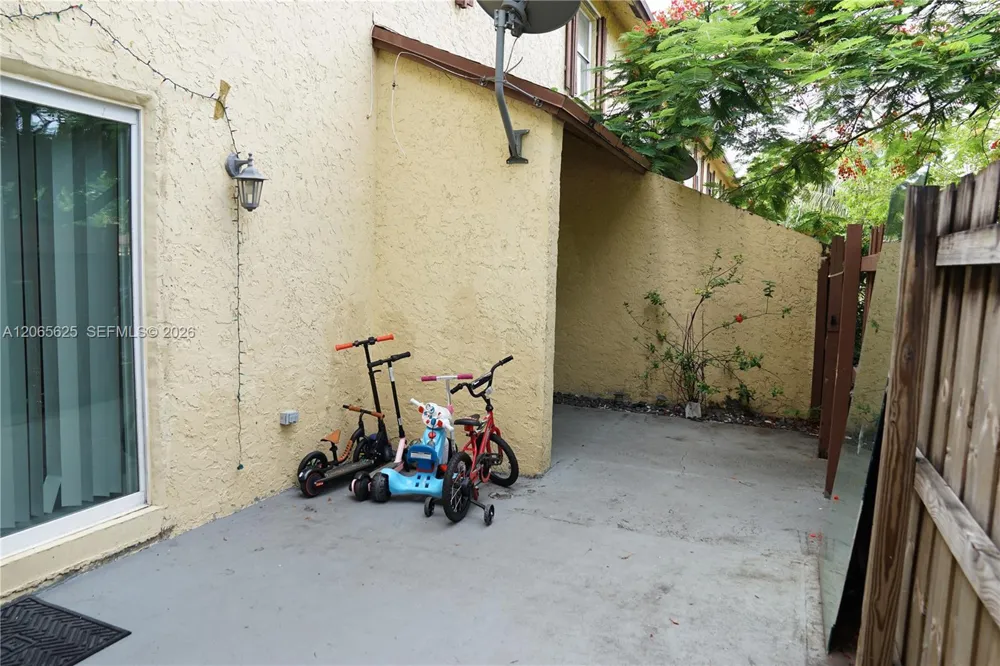 4332 NW 3rd Terrace Deerfield Beach, FL 33064