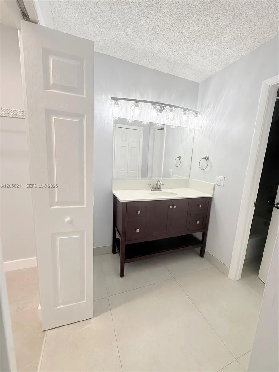 16511 Blatt Blvd #203 Weston, FL 33326