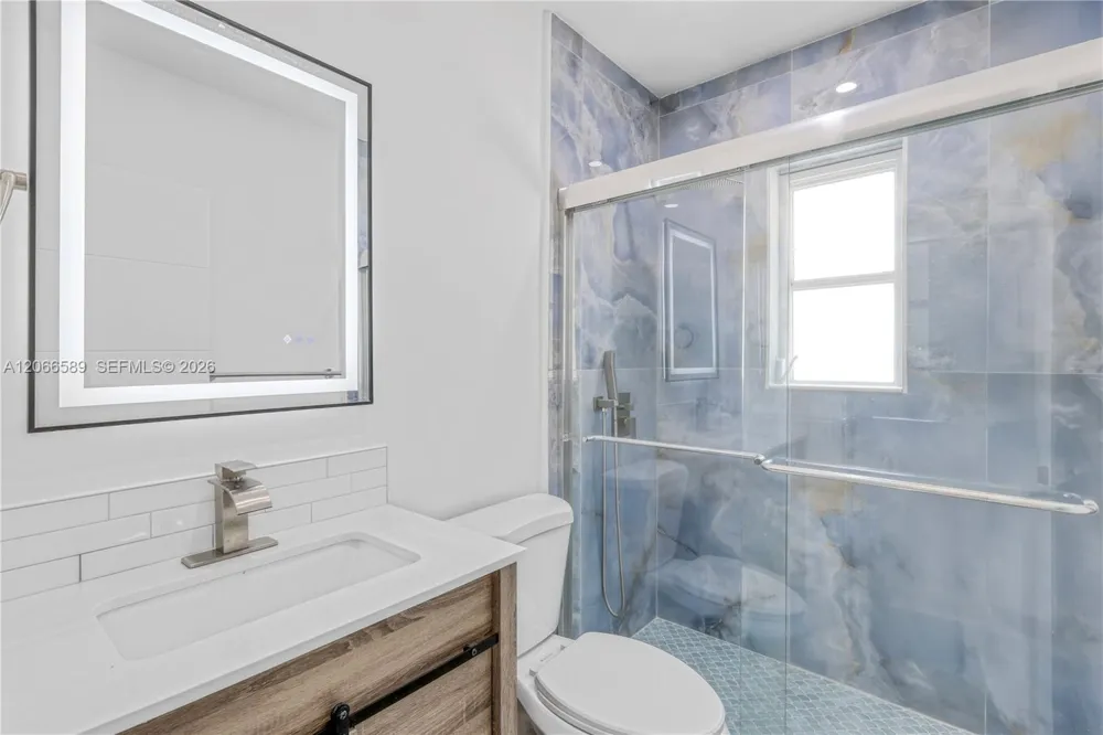 809 SW 17th St #1 Fort Lauderdale, FL 33315