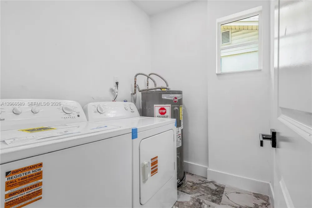 809 SW 17th St #1 Fort Lauderdale, FL 33315
