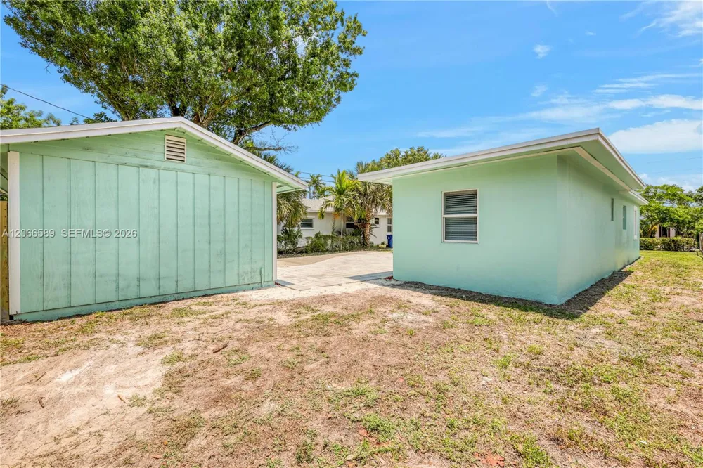 809 SW 17th St #1 Fort Lauderdale, FL 33315
