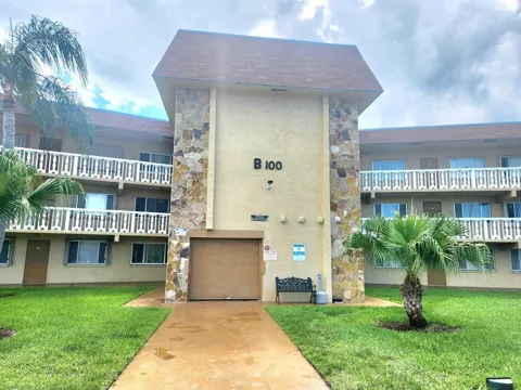100 Village Green Circle E #B212