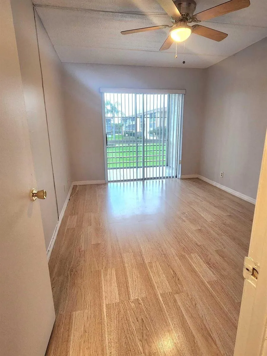 100 Village Green Circle E #B212 Palm Springs, FL 33461