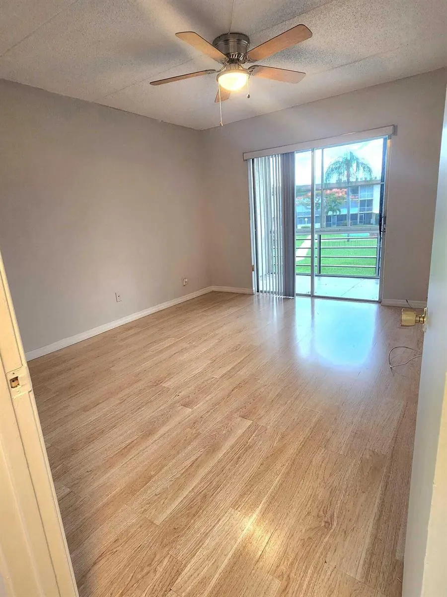 100 Village Green Circle E #B212 Palm Springs, FL 33461