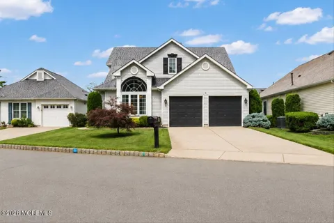 5 Avon Drive
