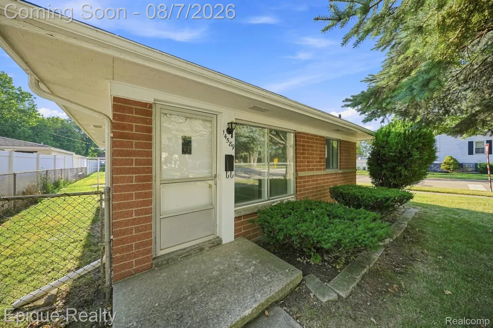 14589 Helen Street Southgate City, MI 48195