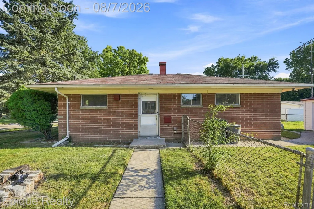 14589 Helen Street Southgate City, MI 48195