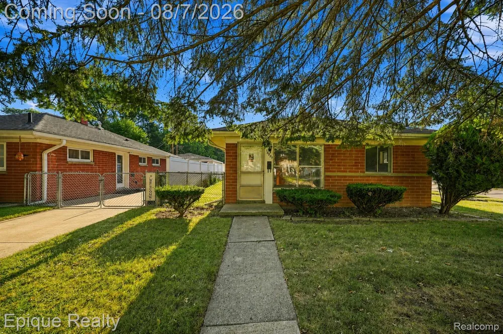 14589 Helen Street Southgate City, MI 48195
