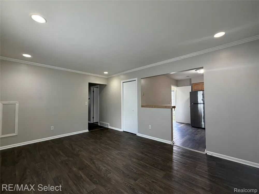 3717 Larchmont Street Flint City, MI 48532