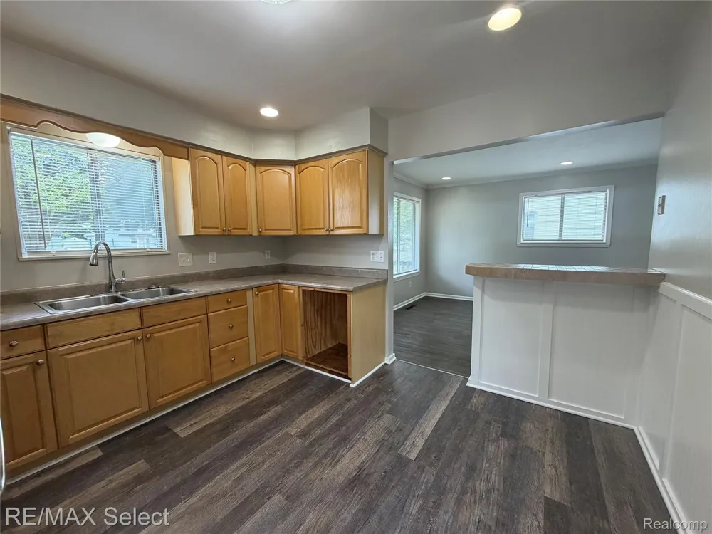 3717 Larchmont Street Flint City, MI 48532