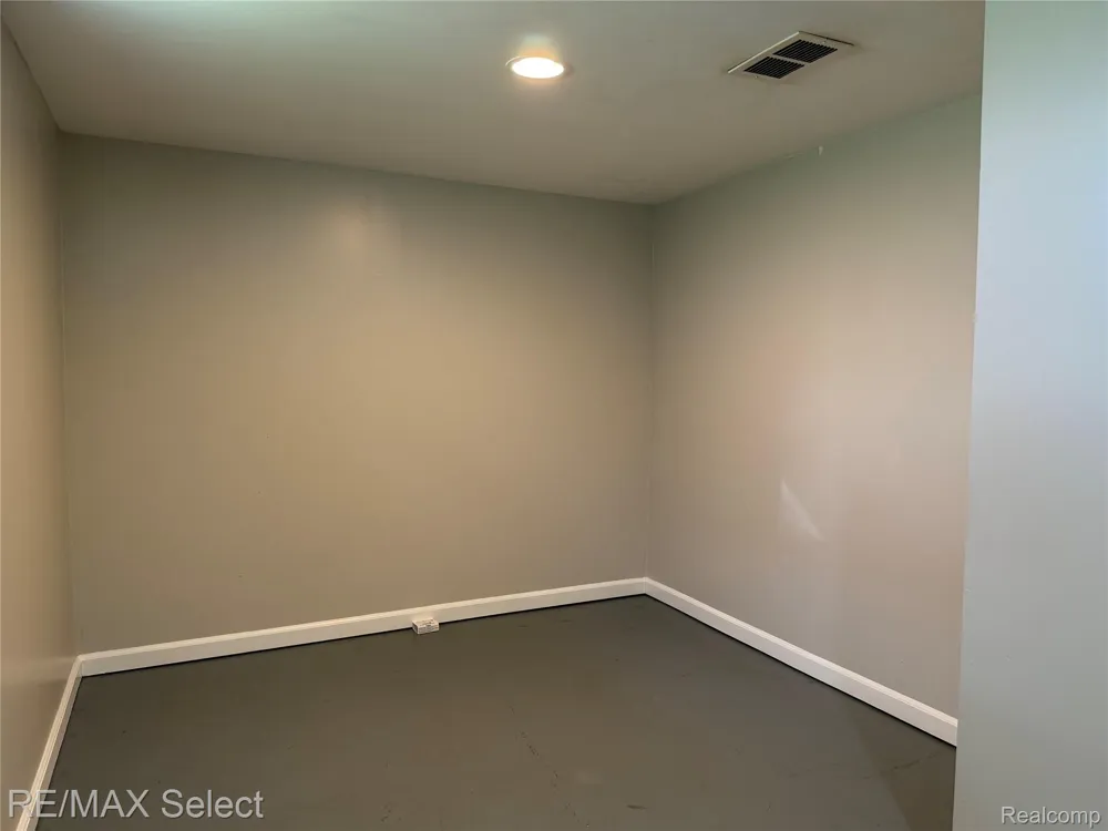3717 Larchmont Street Flint City, MI 48532