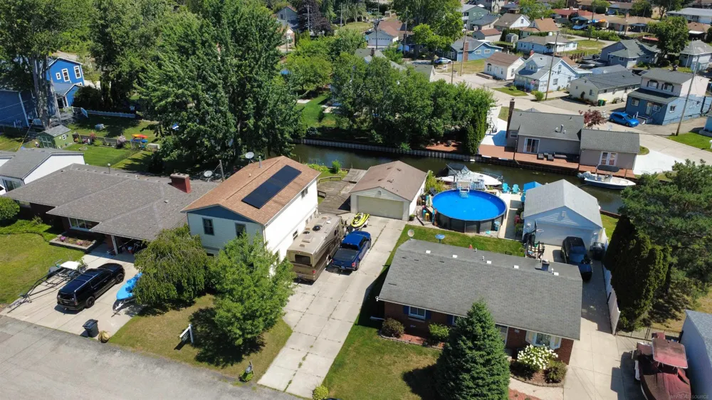 37886 Sunnybrook Street Harrison Charter Township, MI 48045
