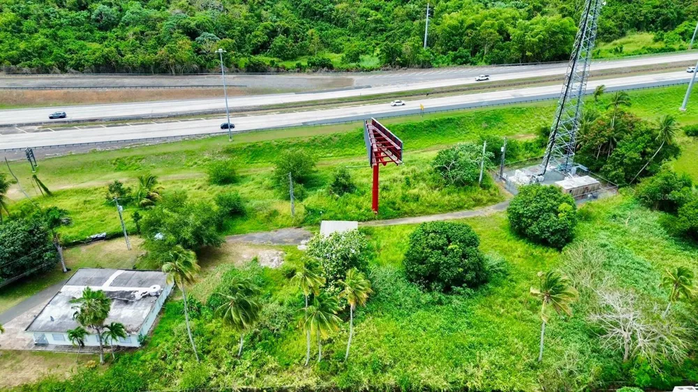Carr 686 Km 0.2 CARR 686 KM 0.2 BO COTO NORTE SECTOR GUAYANEY Manati, PR 00674