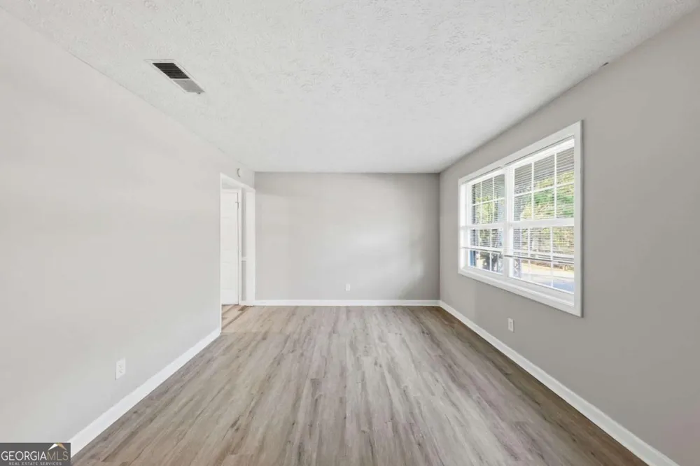 2322 Chestnut Log LOOP Lithia Springs, GA 30122