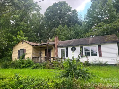 905 Ivey Lane