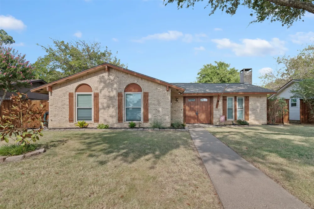 5514 Bishop Court Lake Dallas, TX 75065