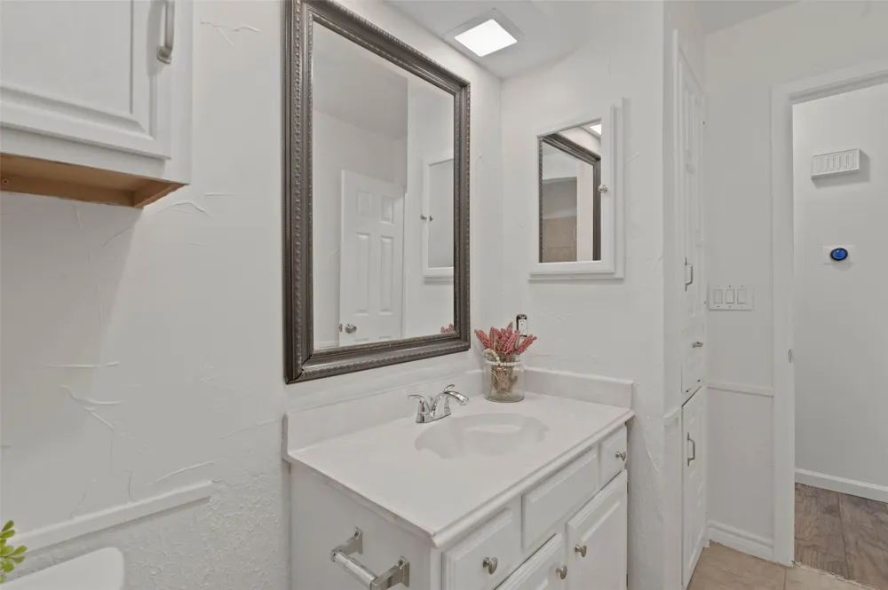 5514 Bishop Court Lake Dallas, TX 75065