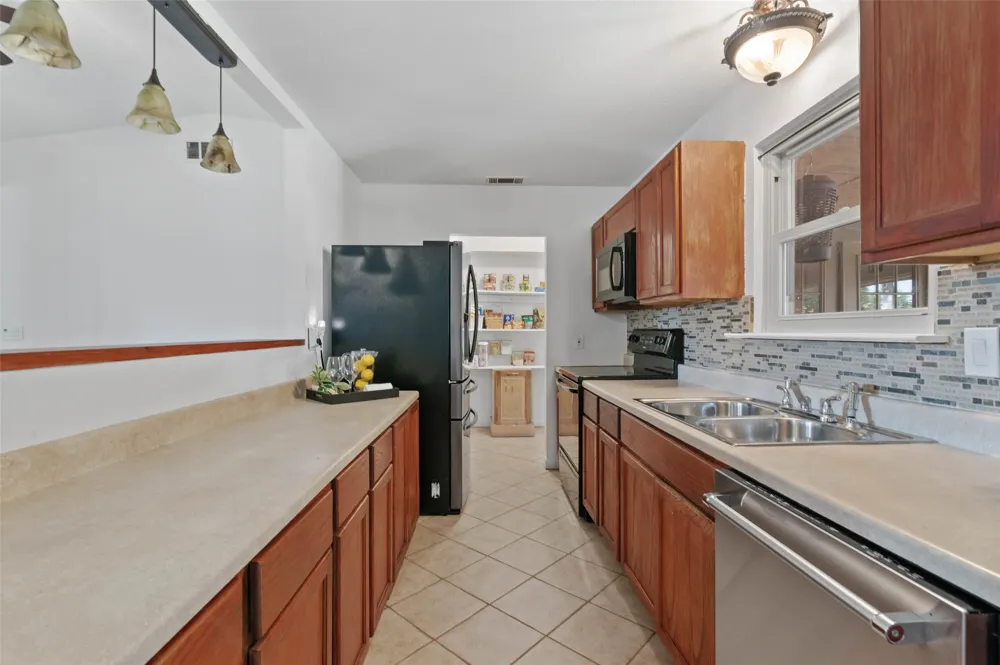 5514 Bishop Court Lake Dallas, TX 75065
