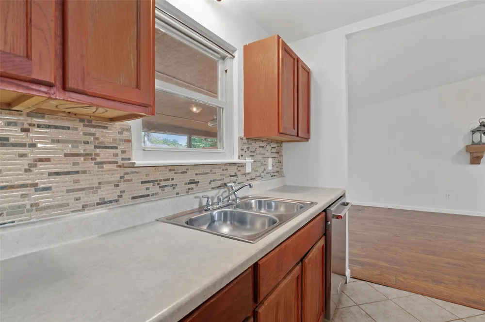 5514 Bishop Court Lake Dallas, TX 75065