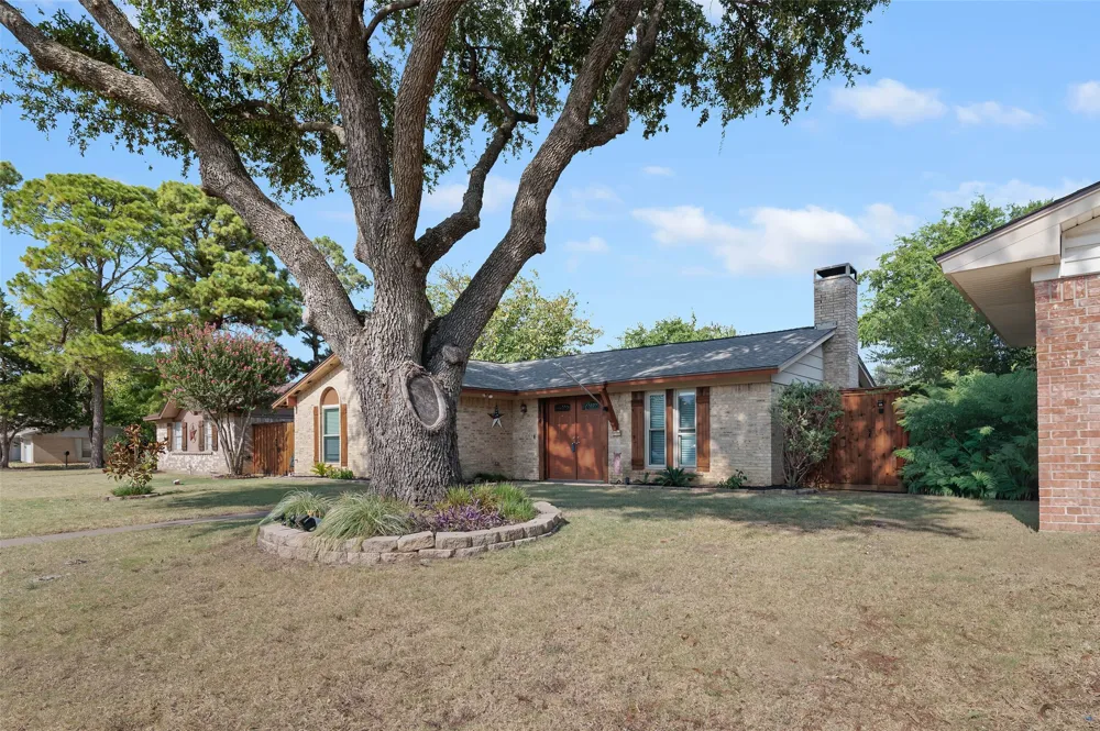 5514 Bishop Court Lake Dallas, TX 75065