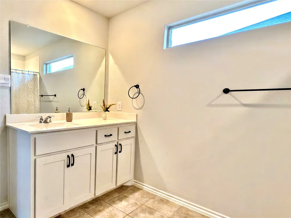 16628 Hay Valley Drive Justin, TX 76247