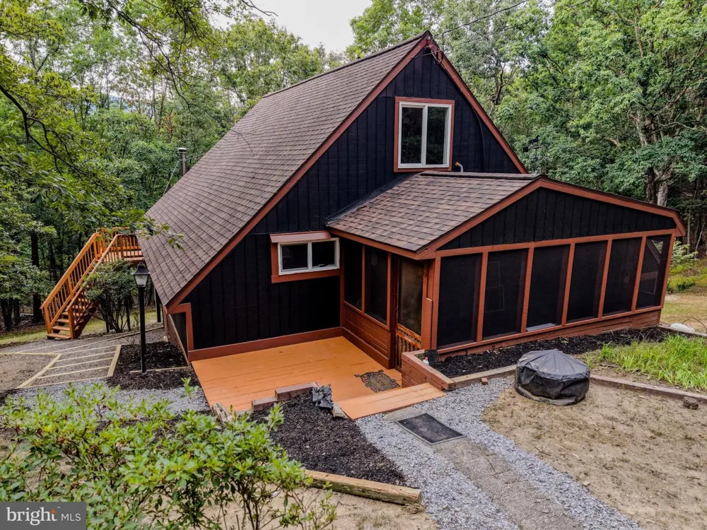 843 CEDAR RUN LANE Great Cacapon, WV 25422