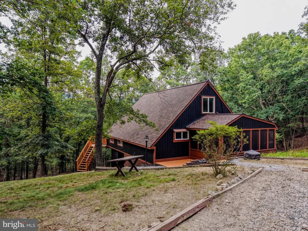 843 CEDAR RUN LANE Great Cacapon, WV 25422