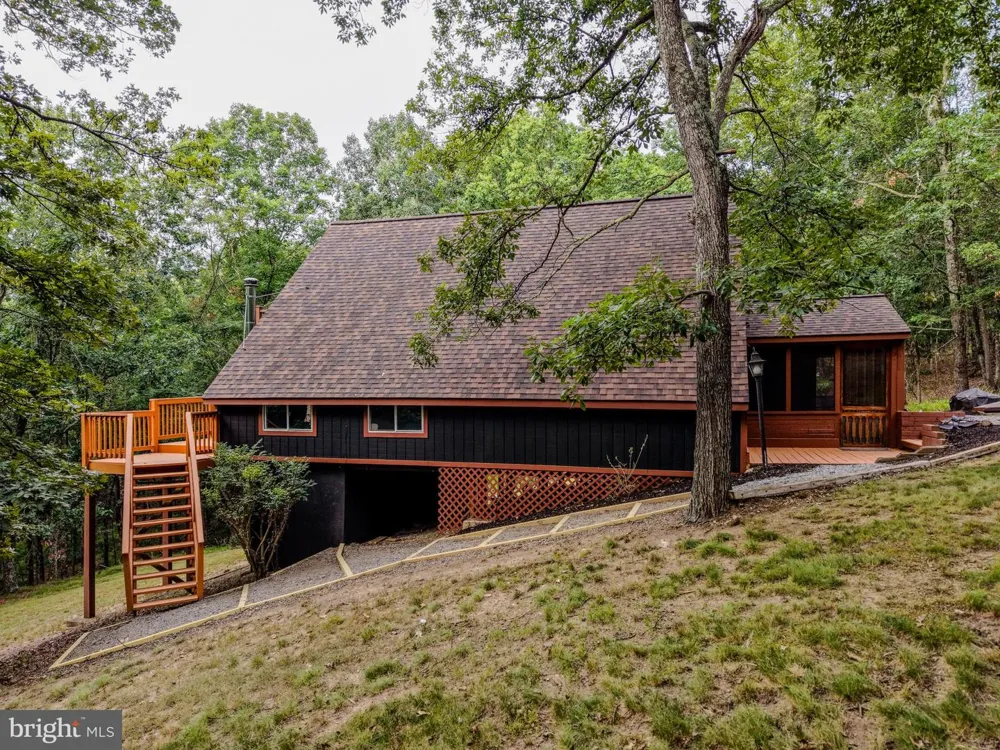 843 CEDAR RUN LANE Great Cacapon, WV 25422