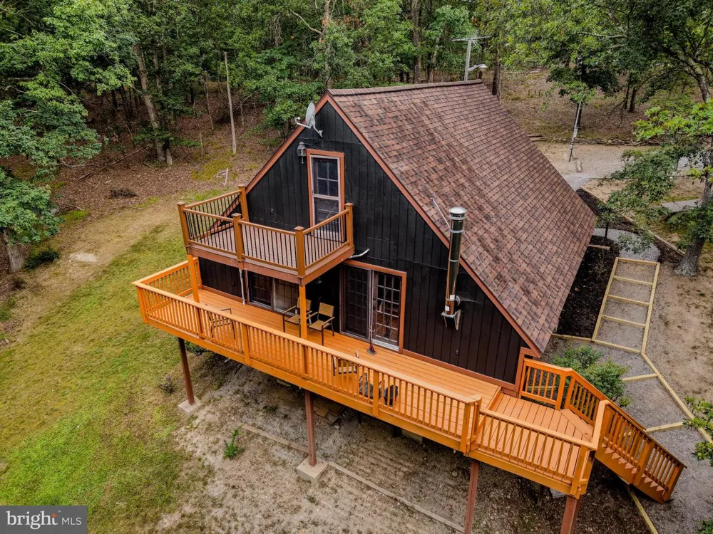 843 CEDAR RUN LANE Great Cacapon, WV 25422