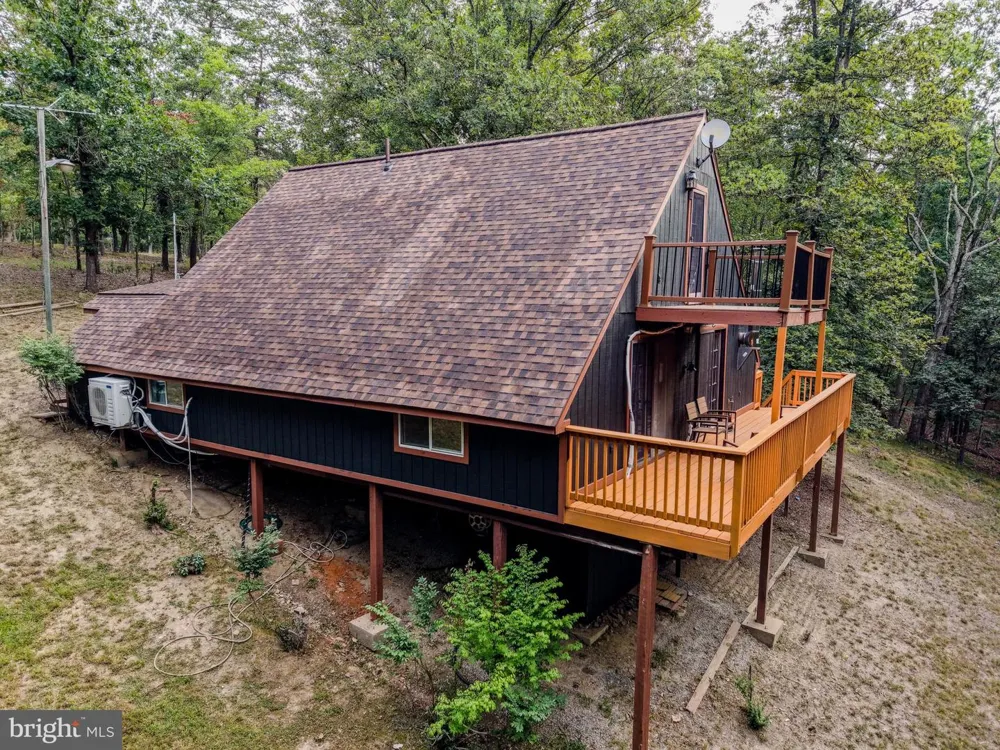 843 CEDAR RUN LANE Great Cacapon, WV 25422