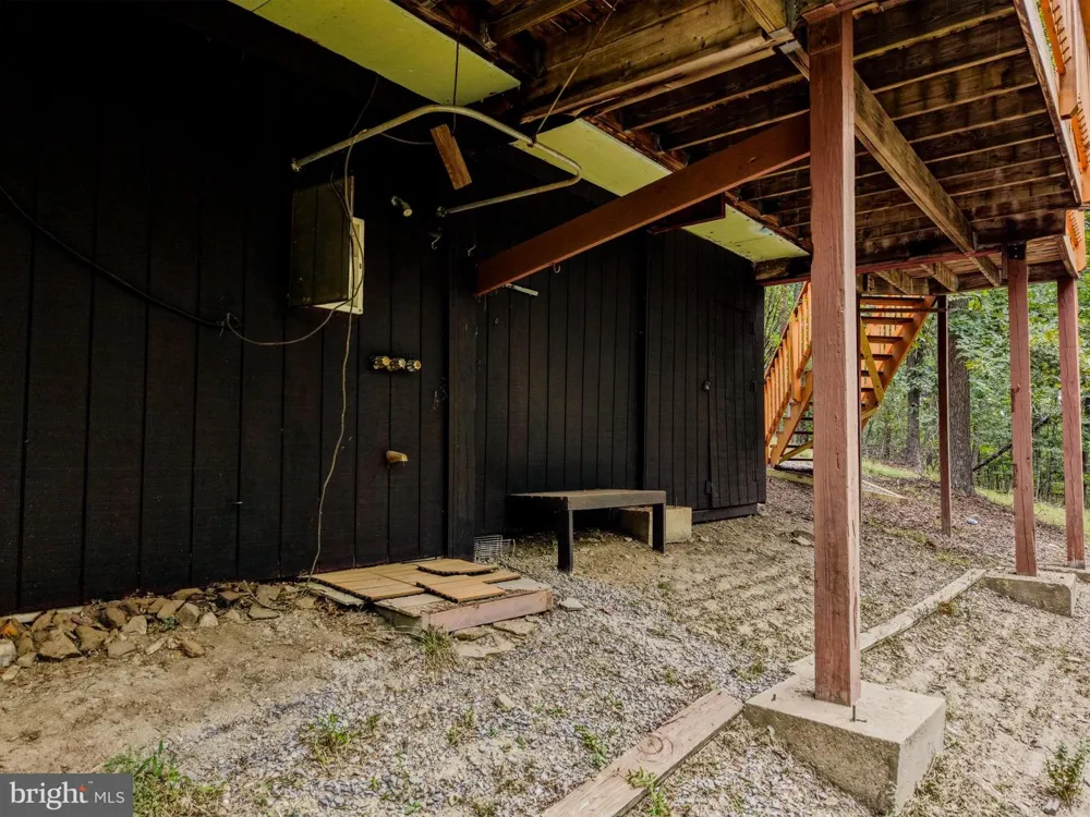 843 CEDAR RUN LANE Great Cacapon, WV 25422