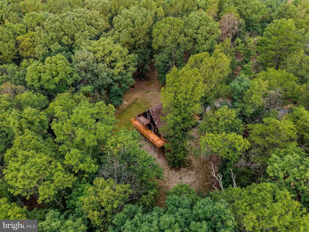 843 CEDAR RUN LANE Great Cacapon, WV 25422