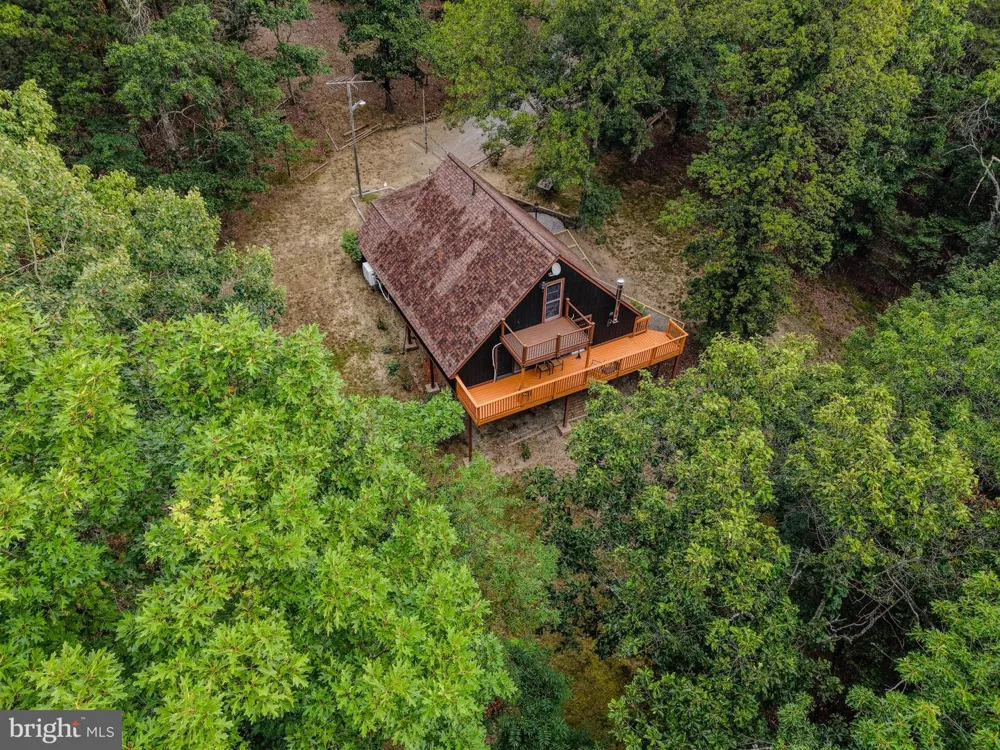 843 CEDAR RUN LANE Great Cacapon, WV 25422