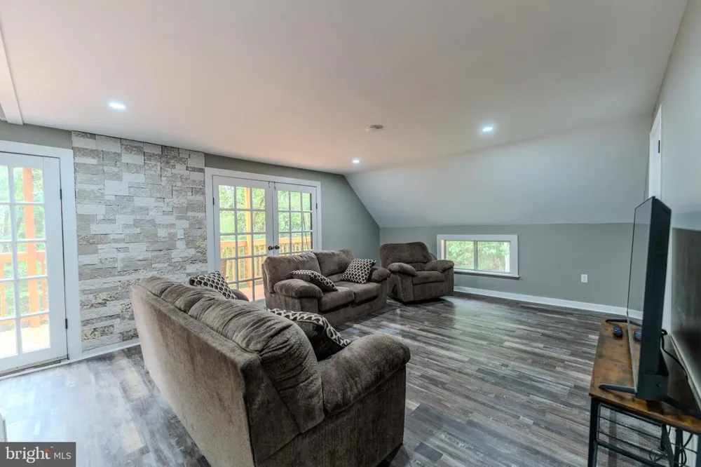 843 CEDAR RUN LANE Great Cacapon, WV 25422