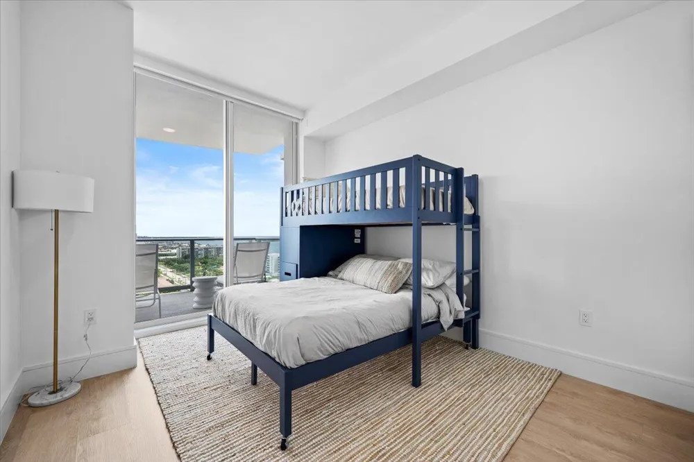 220 Lake Shore Drive #1513 Lake Park, FL 33403