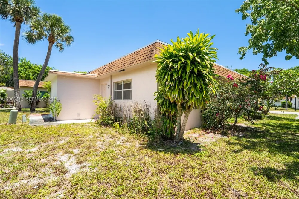 3645 SW Natura Ave #D Deerfield Beach, FL 33441