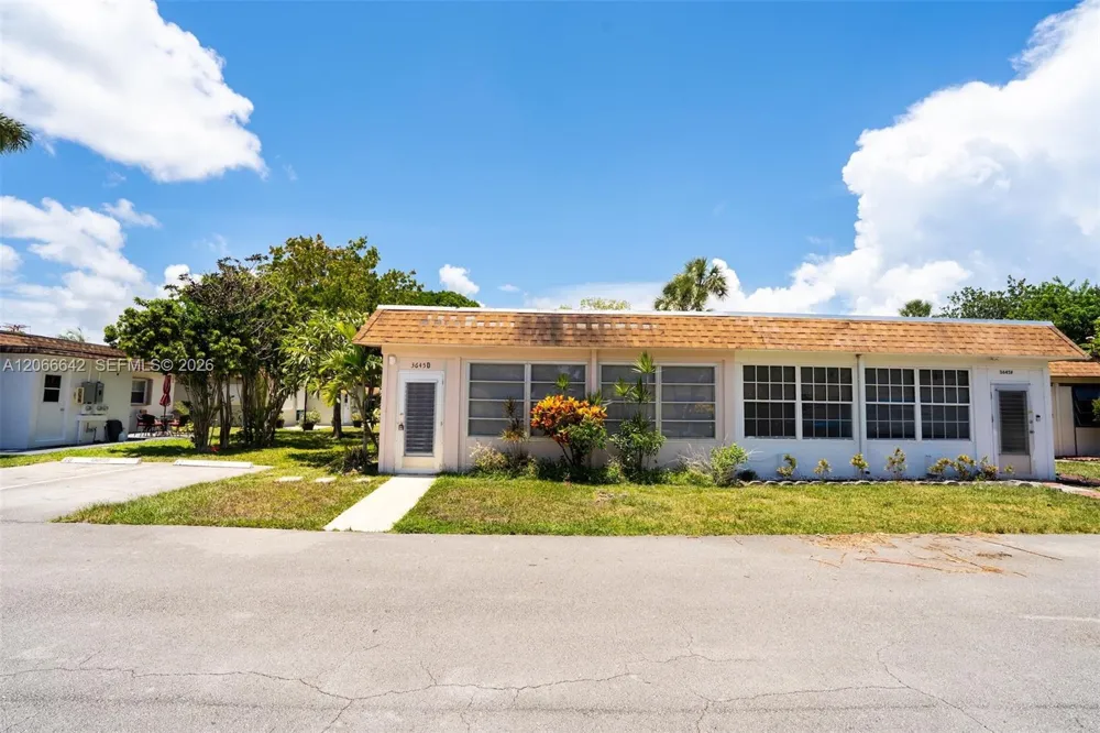 3645 SW Natura Ave #D Deerfield Beach, FL 33441