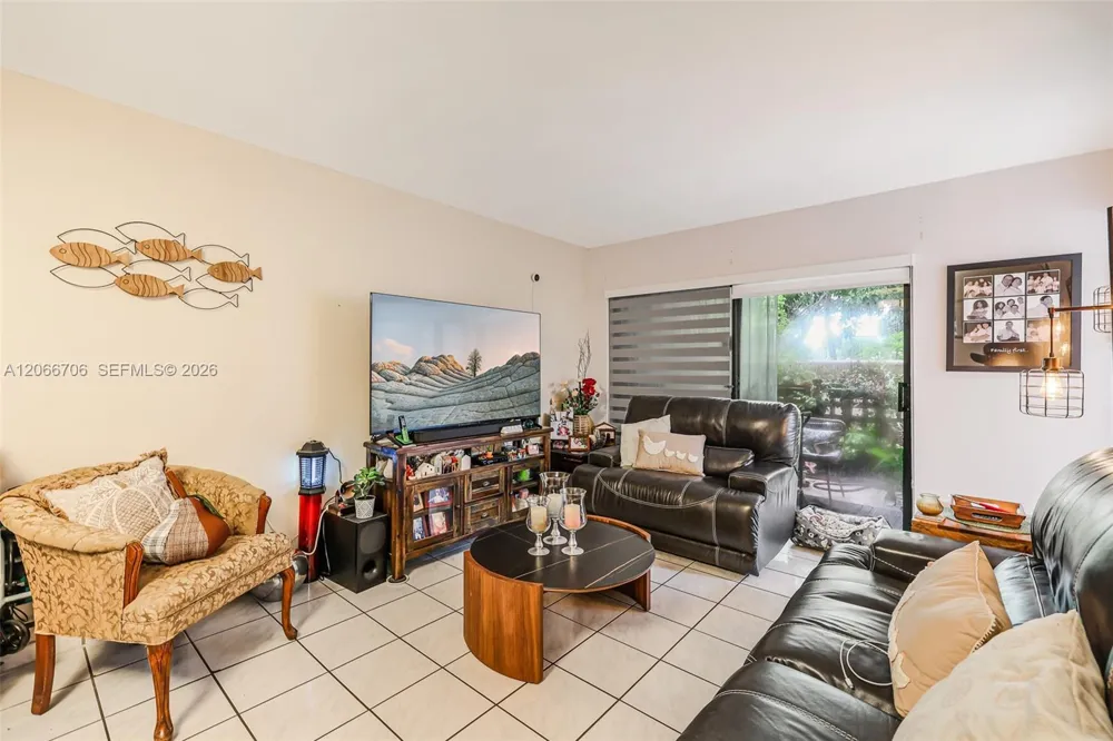 10245 NW 9th St Cir #102-9 Miami, FL 33172