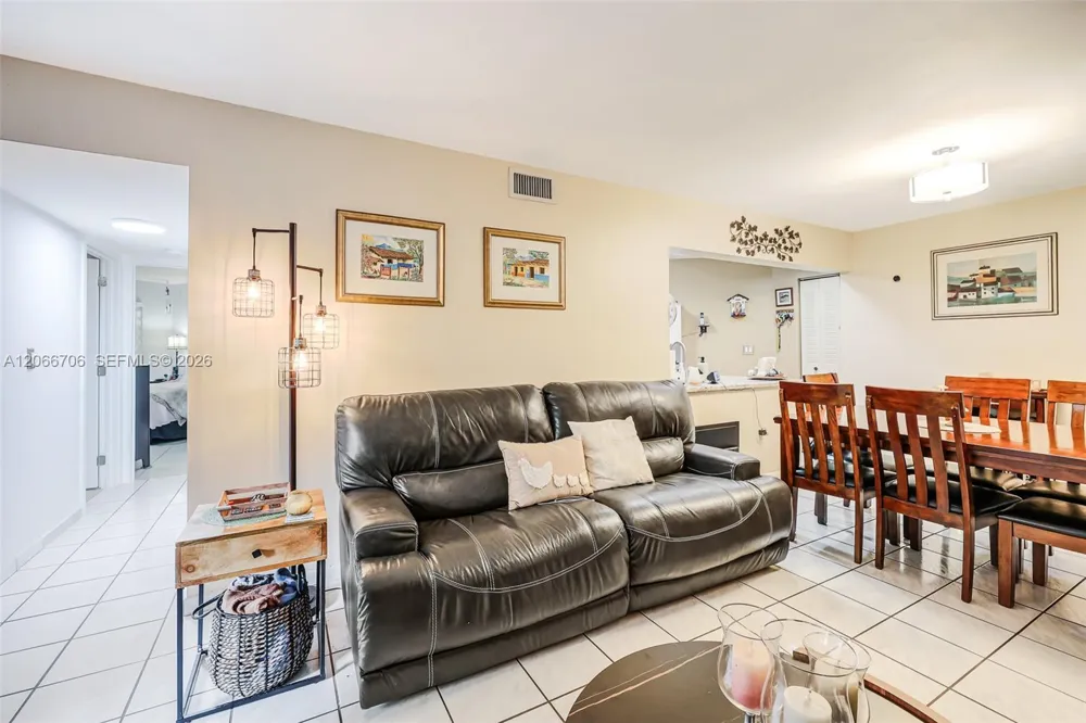 10245 NW 9th St Cir #102-9 Miami, FL 33172