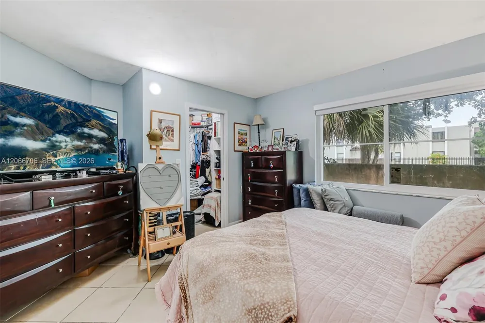 10245 NW 9th St Cir #102-9 Miami, FL 33172