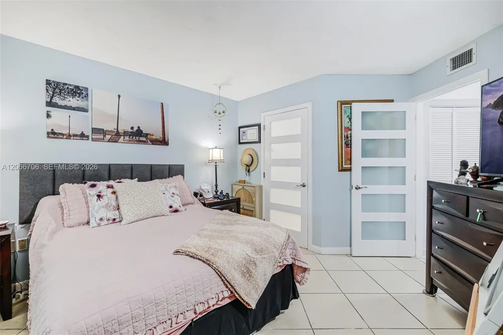 10245 NW 9th St Cir #102-9 Miami, FL 33172
