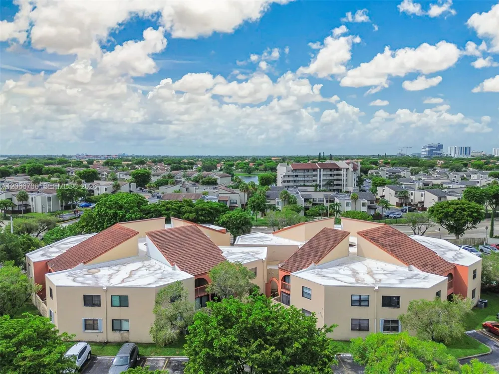 10245 NW 9th St Cir #102-9 Miami, FL 33172
