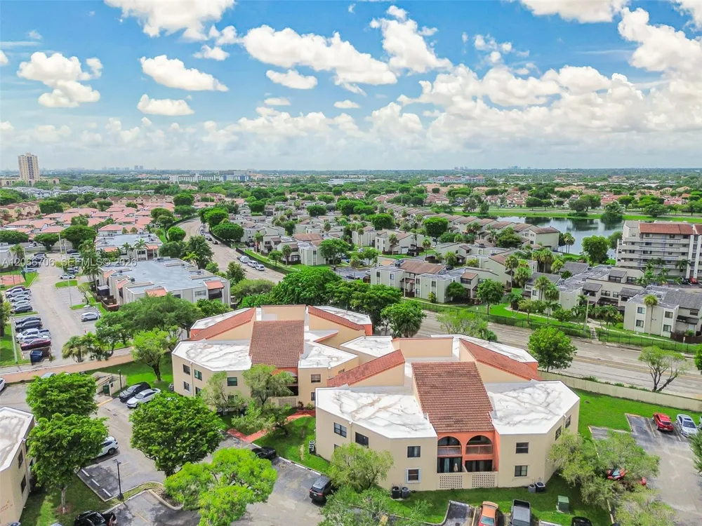 10245 NW 9th St Cir #102-9 Miami, FL 33172