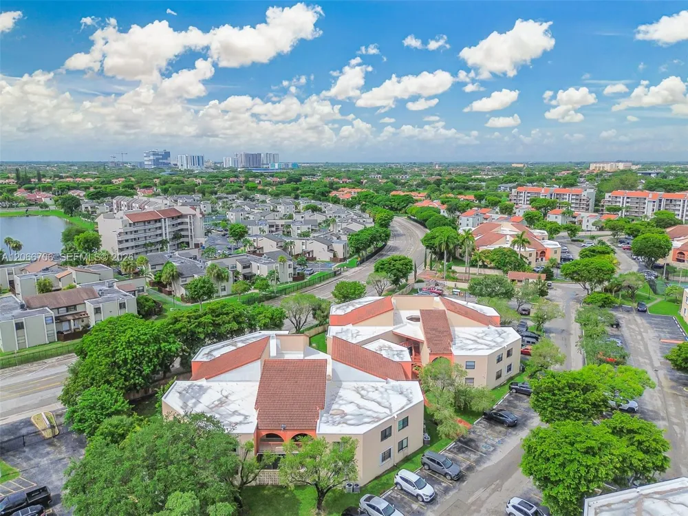 10245 NW 9th St Cir #102-9 Miami, FL 33172