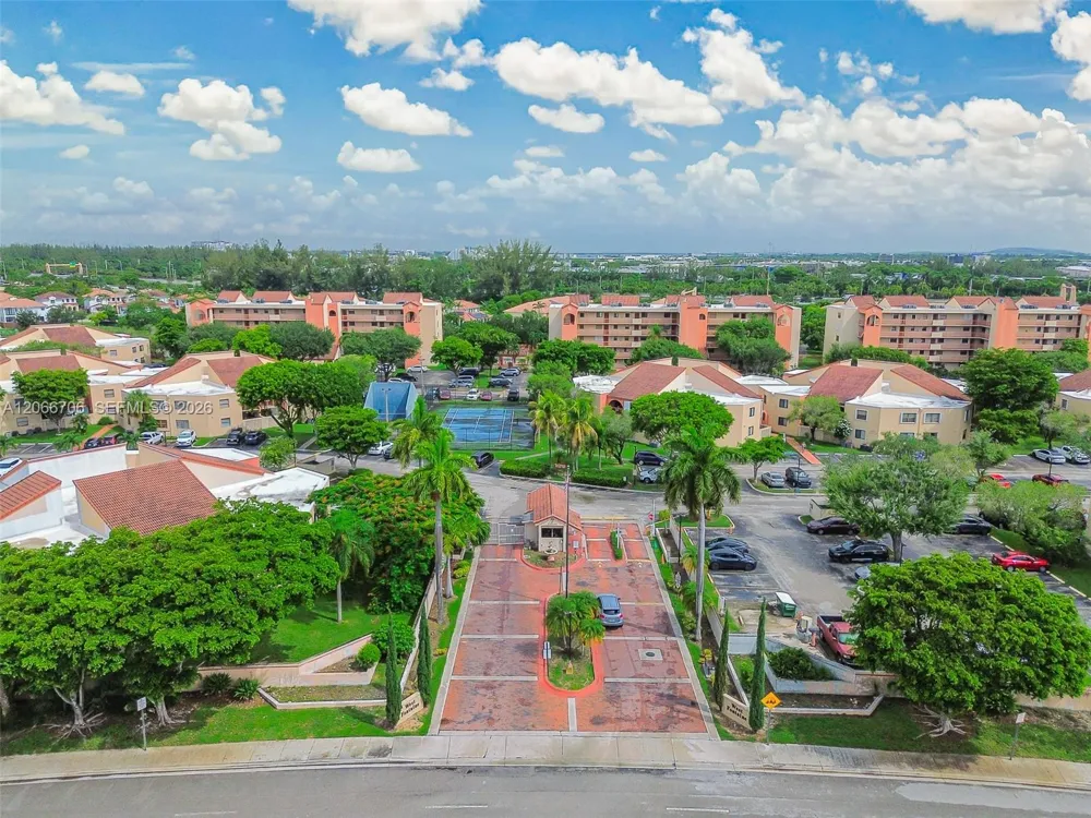 10245 NW 9th St Cir #102-9 Miami, FL 33172