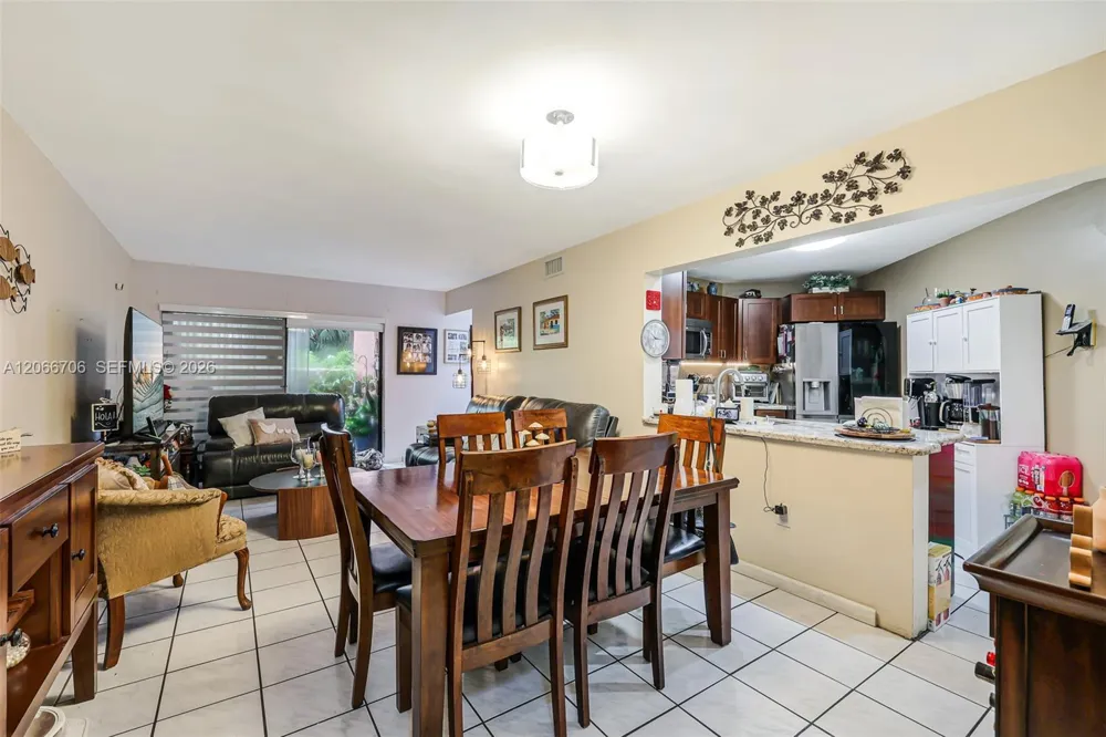 10245 NW 9th St Cir #102-9 Miami, FL 33172