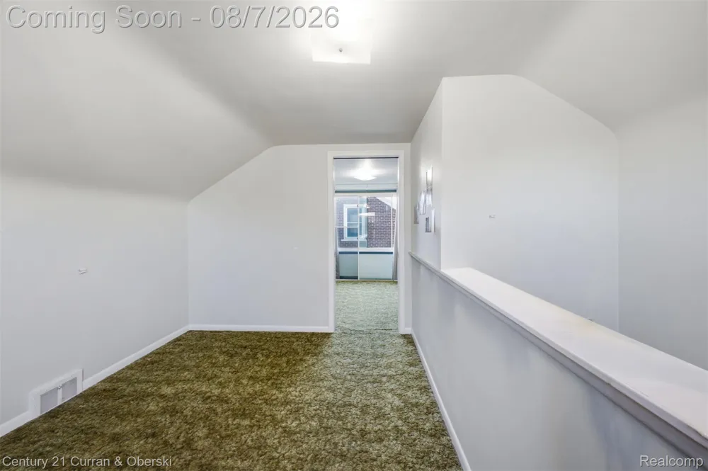 9864 Quandt Avenue Allen Park City, MI 48101