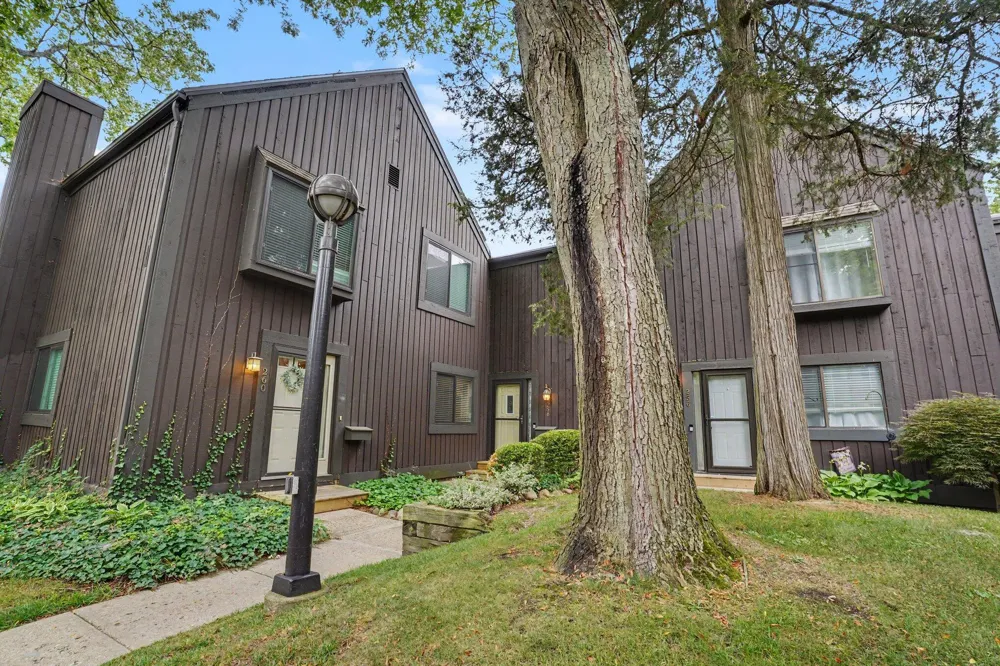 260 Dunbarton Court Kalamazoo Charter Township, MI 49006